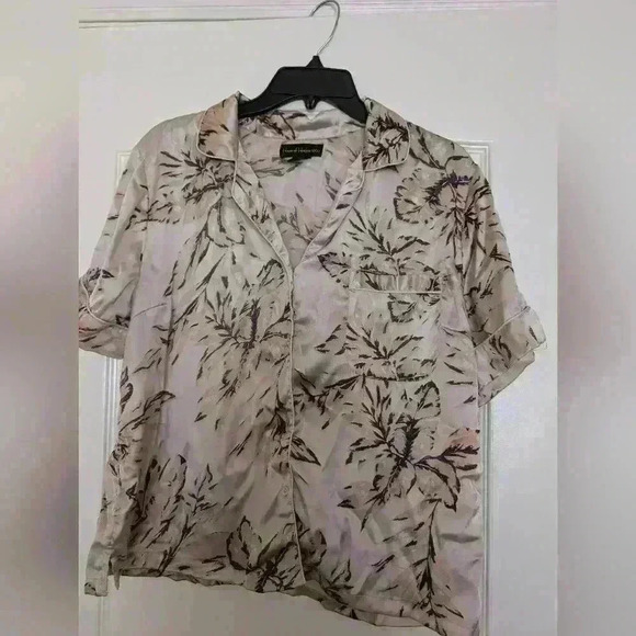 House of Harlow 1960  pink floral sleep shirt - Picture 1 of 8